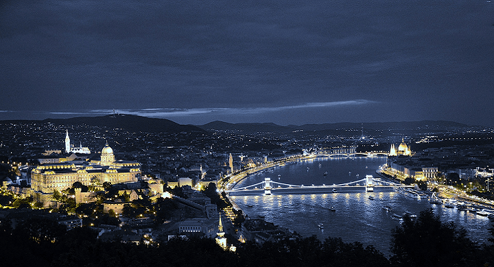 Budapest éjjel - csodálatos kilátás a magyar fővárosra